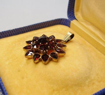 Zonder minimumprijs - Hanger Tombak, Golddoublé - 12.00ct.