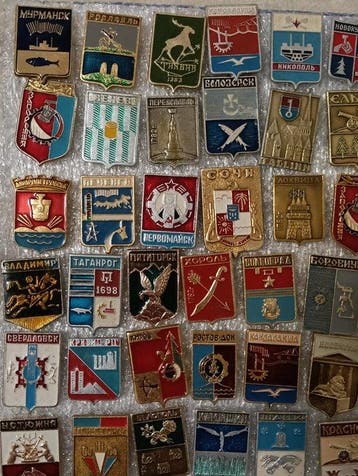 Collection thématique - Grande collection de badges vintage