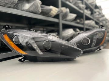 MASERATI GRANTURISMO M145 XENON+LED BLACK KOPLAMP R L 285746, Verzenden