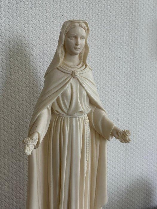 Beeld, Madona rose statue - 40 cm - Polystone - 1995, Antiek en Kunst, Antiek | Boeken en Manuscripten