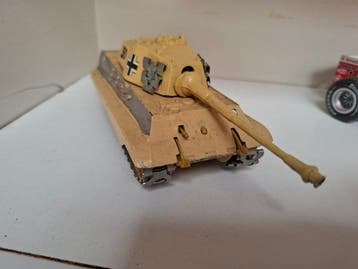 Polistil 1:50 - Model militair voertuig - Königstiger