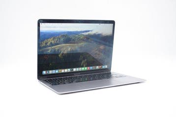 Rare find: Apple MacBook Air 13 inch True Tone (2019) -, Games en Spelcomputers, Nieuw