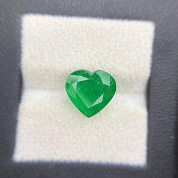Zonder minimumprijs - 1 pcs Groen Smaragd - 4.52 ct - Lotus