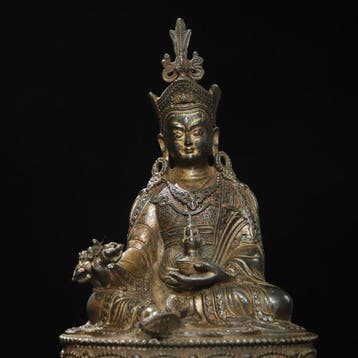 Zittend beeld van Padmasambhava - Verguld brons - 1970-1980