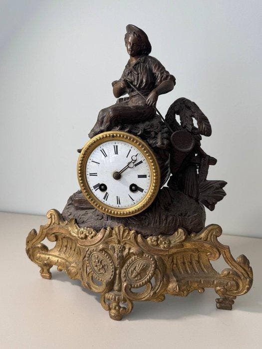 Figurale pendule - Antique mantel clock - Boy - Jugendstil -, Antiek en Kunst, Antiek | Klokken