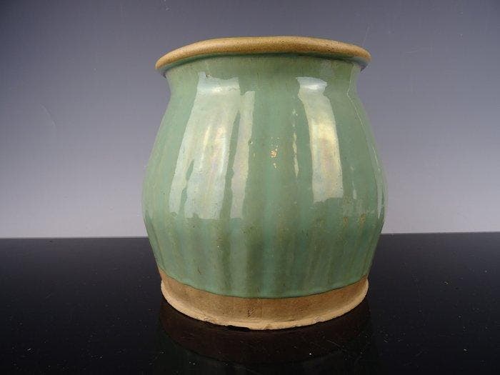 Vaas - Aardewerk - China - Qing Dynastie (1644-1911) (Zonder, Antiek en Kunst, Antiek | Overige Antiek