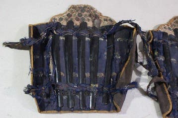 Harnas - Japan - E2-855 5 Hon Shino Suneate van Samurai, Antiek en Kunst