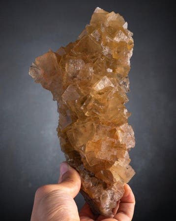 fluorite jaune d’Espagne flotteur - Hauteur : 22.5 cm -