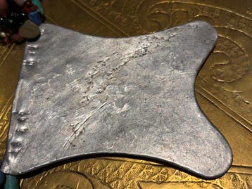 Pendentif touareg du Niger sur un collier de style amazigh -, Antiek en Kunst, Kunst | Niet-Westerse kunst