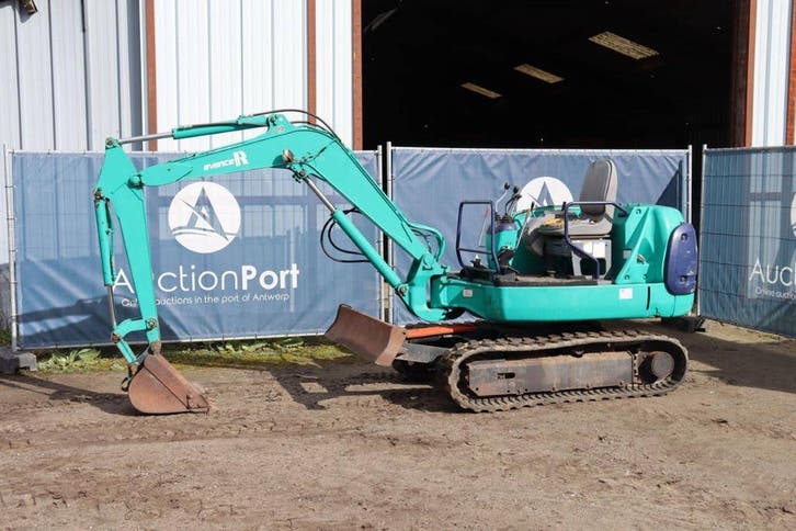 Veiling: Rupsgraafmachine Komatsu PC27R-8 Diesel 19kW, Articles professionnels, Machines & Construction | Grues & Excavatrices