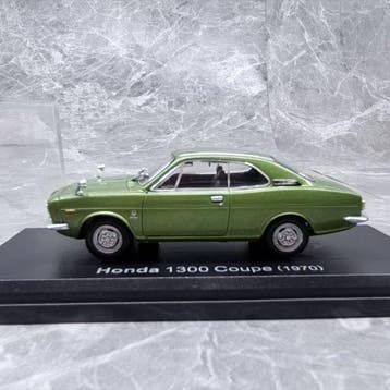 1:43 - Voiture miniature - Honda 1300 Coupe (1970)