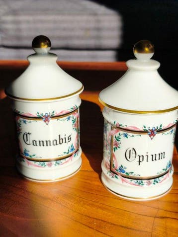 R S - Pot de pharmacie (2) - Cannabis, Opium - Porcelaine -