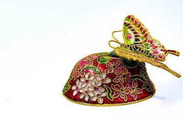 Speeldoos Sankyo Cloisonne vlinder - Muziekdoos - Frankrijk, Antiek en Kunst