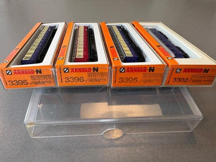 Arnold Rapido N - 3395, 3396, 3302 - Modeltrein, Hobby en Vrije tijd, Modeltreinen | N-Spoor