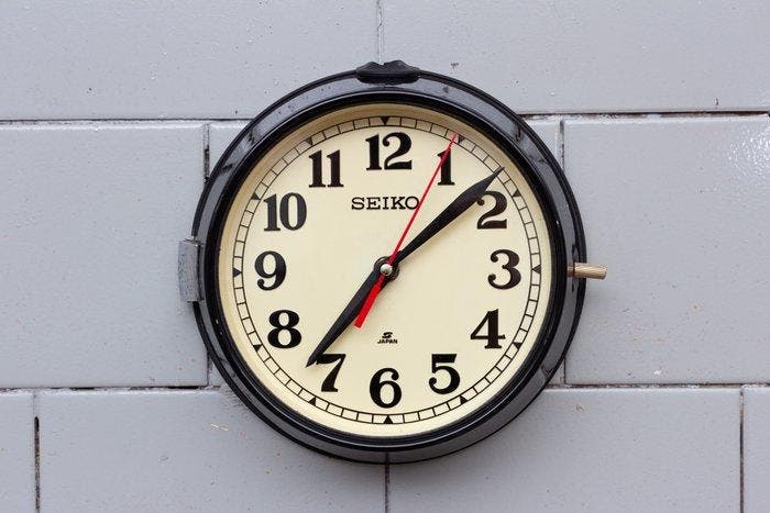 Wandklok - Seikosha CO. LTD Seiko - Staal, Bakeliet,, Antiquités & Art, Antiquités | Assiettes décoratives & Carrelages