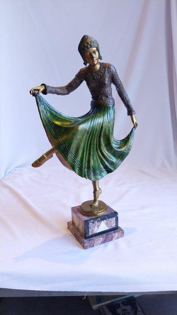 Joé Descomps - Beeld, Danseuse russe - 45 cm - Koud geverfd