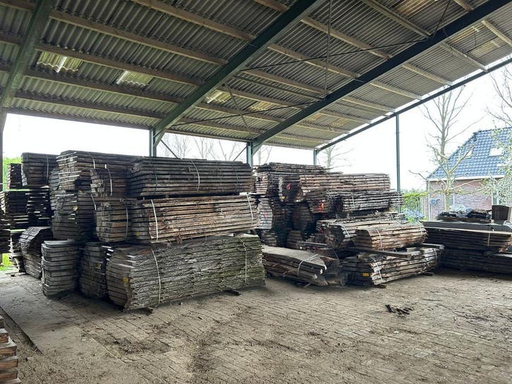 Grote partij | schaaldelen | 150 m3, Services & Professionnels, Menuisiers & Ébénistes