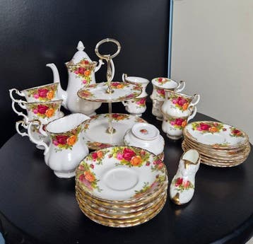 Royal Albert - Koffie- en theeservies (26) - Old Country, Antiek en Kunst