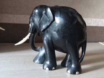 sculptuur, Éléphants anciens bois sculptés - 16 cm - Hout
