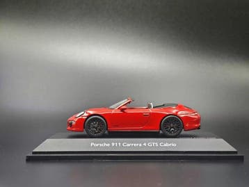 Schuco 1:43 - Model cabriolet - Porsche 911 Carrera 4 GTS