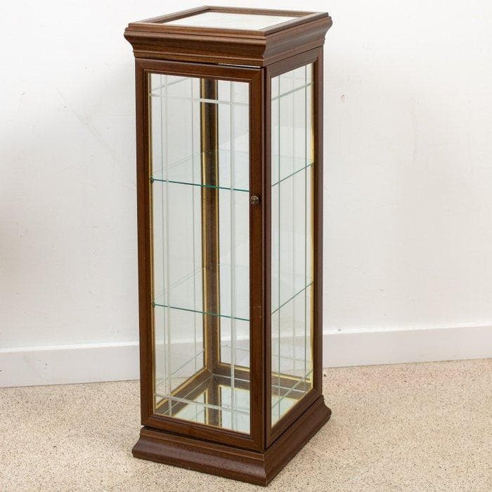 Vitrinekast - vloerstaande kolom - Hout, Glas - spiegelglas, Antiek en Kunst, Curiosa en Brocante