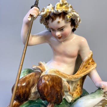Decoratief ornament - Grote polychrome porseleinen
