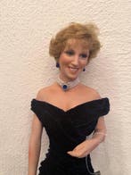 Ashton-Drake Galleries - Pop Diana, Princess of Wales -