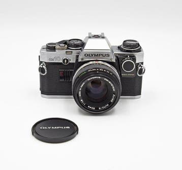 Olympus OM-10 + 3 Obiettivi: 50mm, 24mm, 70-210mm | Appareil