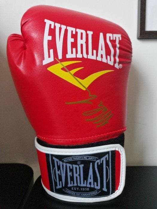 Mike Tyson - Bokshandschoen, Collections, Collections Autre