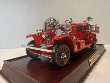 Franklin Mint 1:24 - Modelauto - Ahrens-Fox R-K-4 Pumper