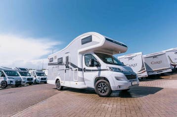 McLouis Glamys 320 nieuw met daginschrijving, korting 78898, Caravans en Kamperen, Mobilhomes, Alkoof, 6 tot 7 meter, Overige merken