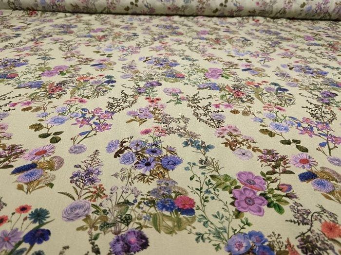 Zuivere zijde E 239 maat 5..x1.40 m - Textiel - 500 cm - 140, Antiek en Kunst, Antiek | Tapijten, Tafelkleden en Textiel