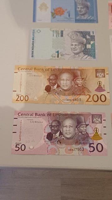 Wereld. - 30 Banknotes - Various Dates (Zonder minimumprijs)