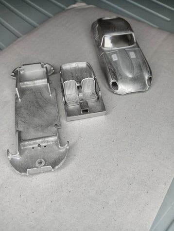 SW 1:43 - Voiture de sport miniature - Jaguar E-Type FHC, Hobby & Loisirs créatifs