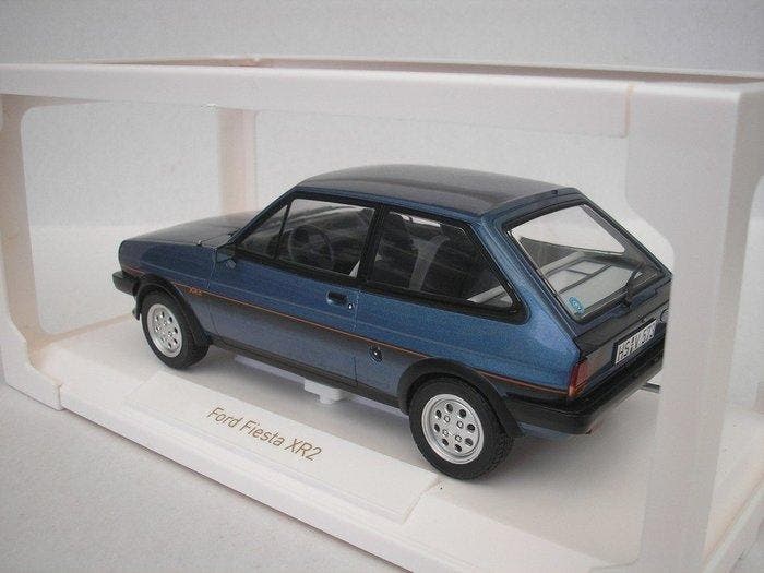 Norev 1:18 - Modelauto - Ford Fiesta XR2 (1981) - Blue, Hobby en Vrije tijd, Modelauto's | 1:5 tot 1:12