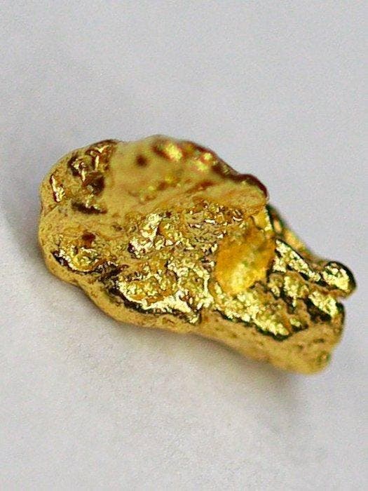 Goudklompje “De P”- 0.17 g - (1), Collections, Minéraux & Fossiles