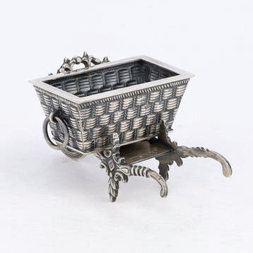 H. Hooijkaas - Kruiwagen met mand - Beeldje - .835 zilver