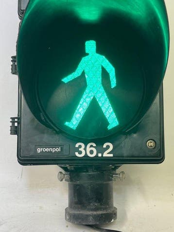 voetgangers stoplicht - Lichtbord - IJzer, Plastic, Antiek en Kunst