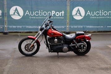 Veiling: Motor Harley Davidson Dyna Wide Glide Benzine 2012, Motos