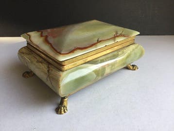 Sieradendoos - Onyx, Messing - op leeuwenpootjes -1935, Antiek en Kunst, Curiosa en Brocante