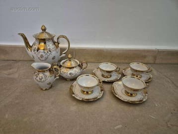 11-delig porseleinen koffie- /theeservies...
