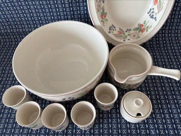 Wedgwood - Tafelservies (9) - Roseberry / 1985 - 1996 -, Antiquités & Art