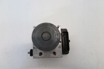 Nissan Juke II F16 19- ABS rempomp 476604302R, Verzenden, Gebruikt