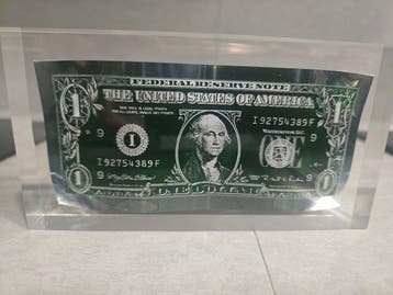 Karl Lagasse (1981) - One dollar Green inclusion, Antiquités & Art
