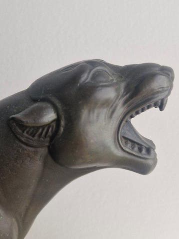 Sculpture, Art Deco Panter - 36 cm - Bronze patiné - 1930, Antiquités & Art