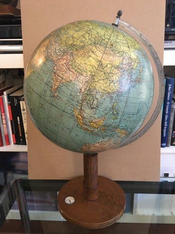 Terrestrial table globe - Prof. Dr. A.Krause - Politieke