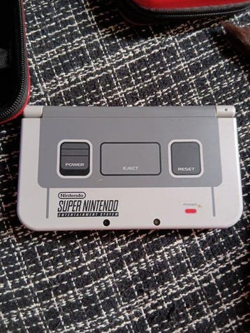 Nintendo - New 3DS XL - New Nintendo 3DS XL Super Nintendo, Games en Spelcomputers, Nieuw