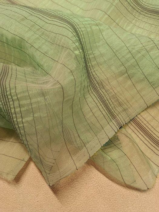 Fantastico tendone in organza verde a righe nere -, Antiek en Kunst, Antiek | Tapijten, Tafelkleden en Textiel