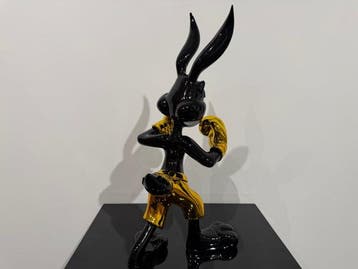 Van Apple - K.O. Bunny - Supreme