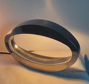 Massive - Philips i.v.m. Massive - Lampe de table - Berio -